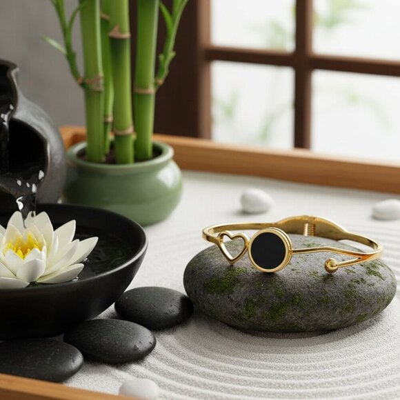 18K Gold Plated Stainless Steel Bangle Bracelet Heart Black Charm Minimalist - Picture 10 of 17